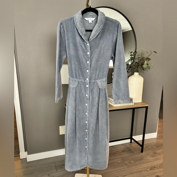 April Cornell Cottage-core -Maxi Dress - Picture 3 of 8